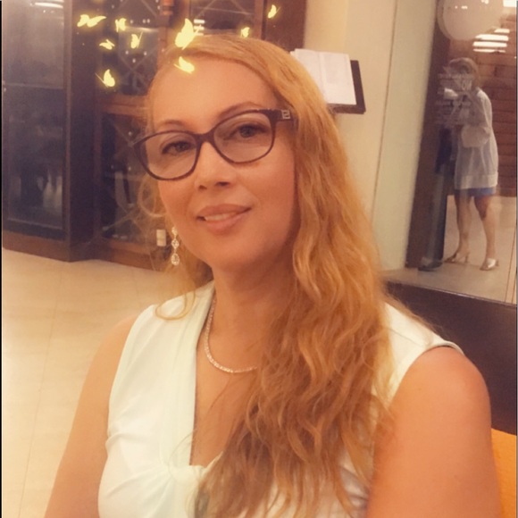 Meet your Posher, Justina - Picture 1 of 1